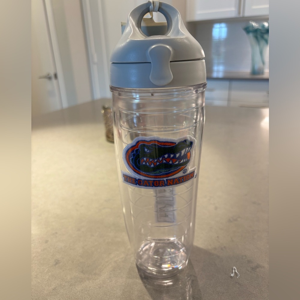 NWT Florida Gators 24oz Tervis tumbler